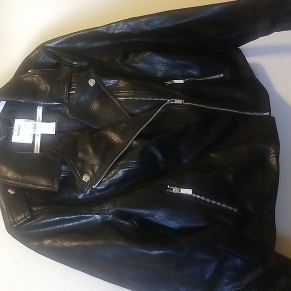 Old Navy Faux-Leather Zip-Pocket Moto Jacket - Picture 2 of 4